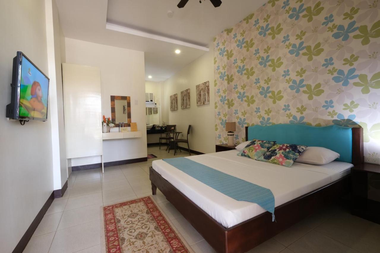 Balai Carmela Hotel Tuguegarao City Exterior photo